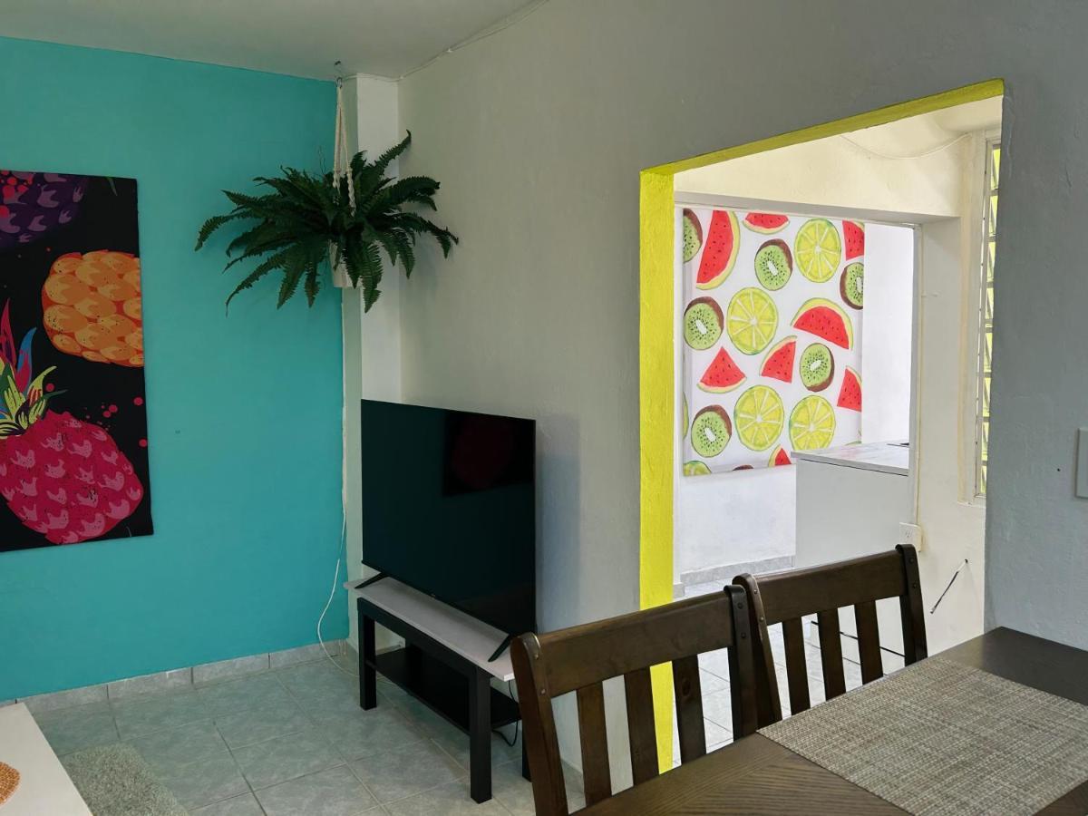 Casa Lima In Villa Palmeras San Juan Esterno foto